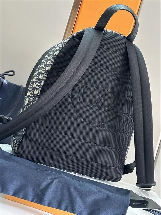 2025228Y500P203440899