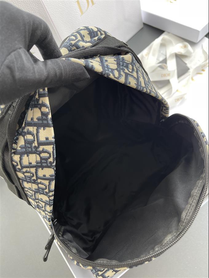 2025228Y550P203354396