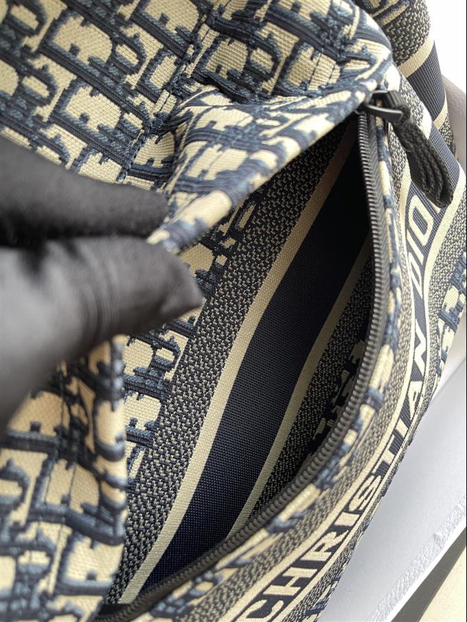 2025228Y550P203354412