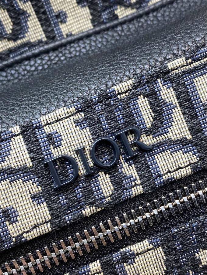 2025228Y550P203431558