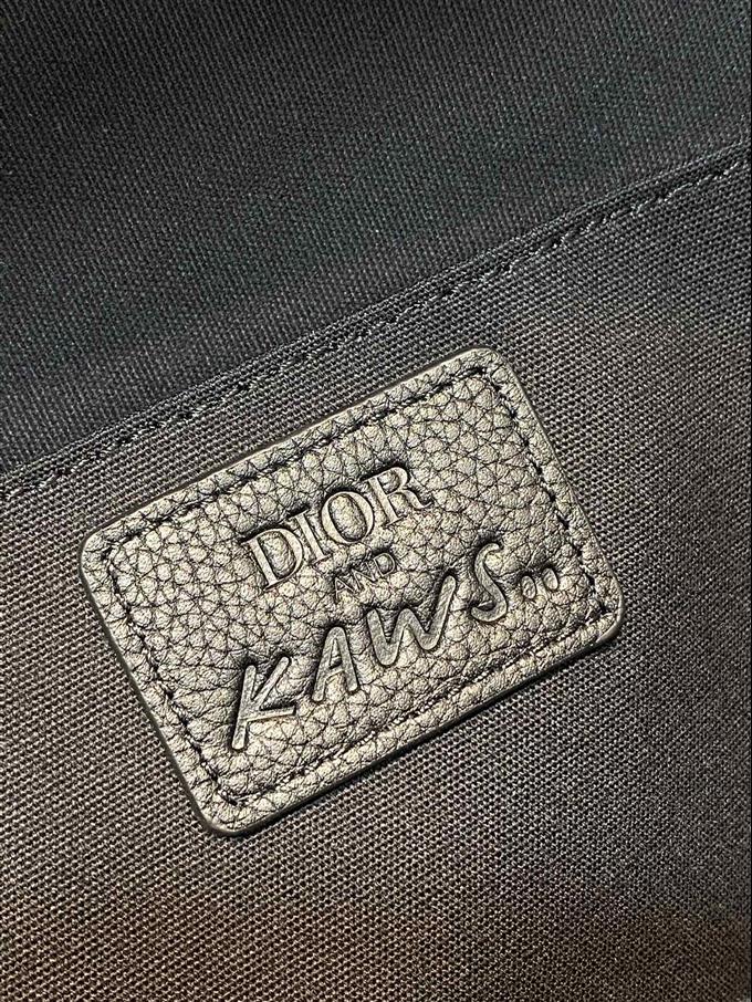 2025228Y550P203431651