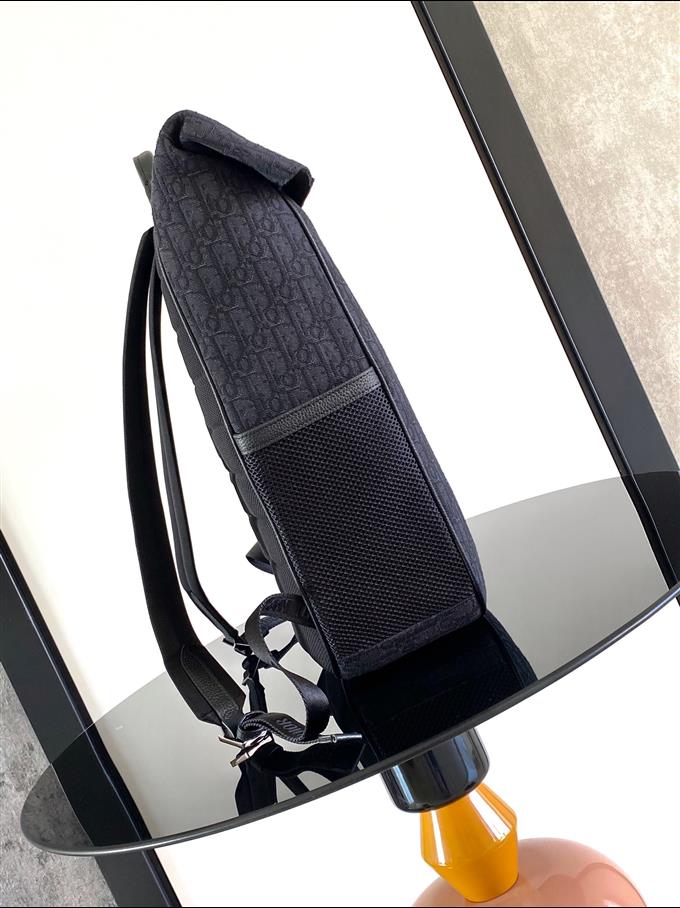 2025228Y550P203431823