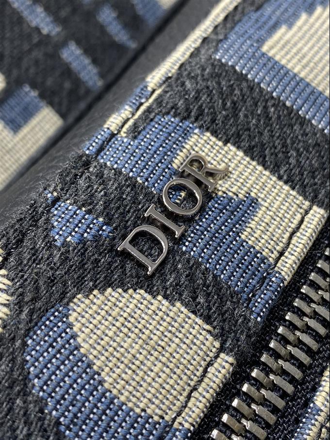 2025228Y580P203354443