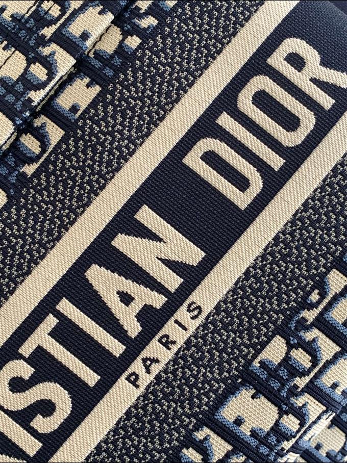 2025228Y600P203351803