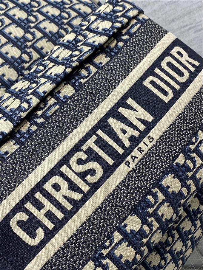 2025228Y600P203354742