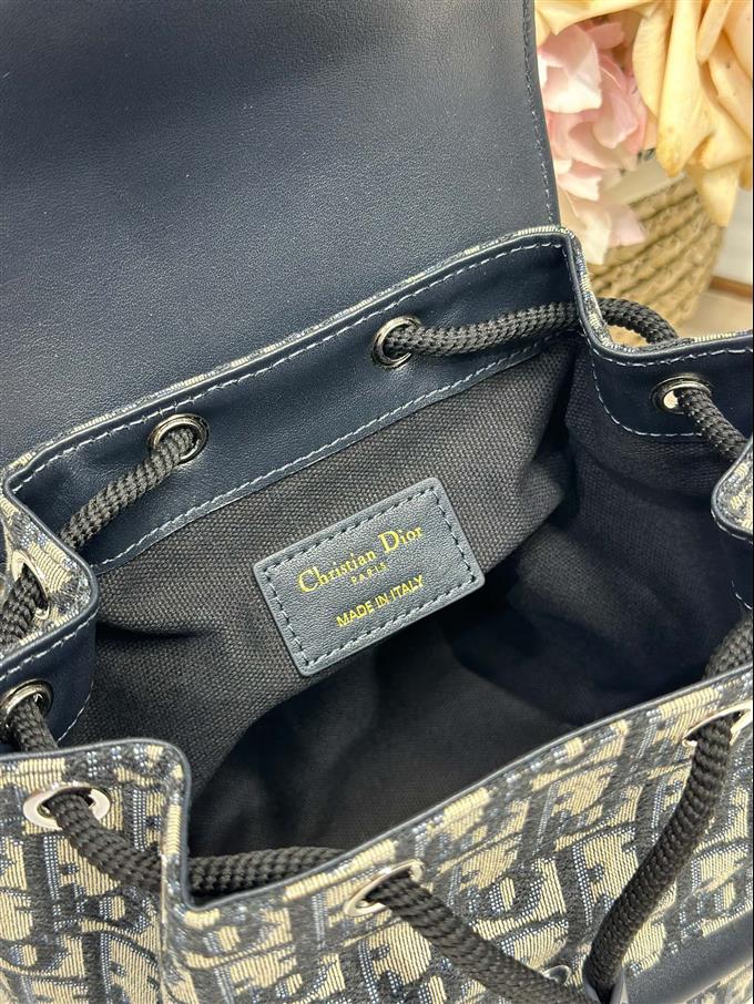 2025228Y700P203355103