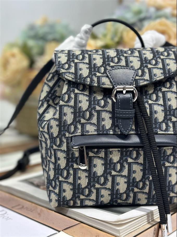 2025228Y700P20335571