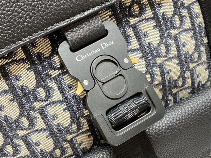 2025228Y750P203355306