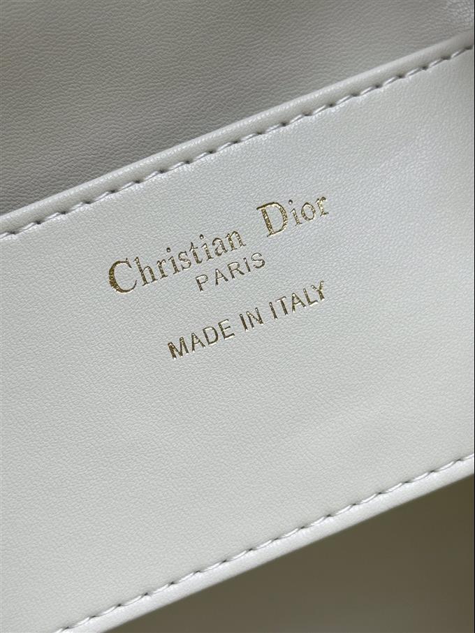 2025228Y800P203355805