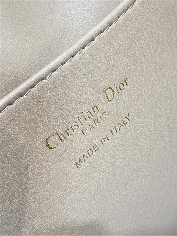 2025228Y880P203353721