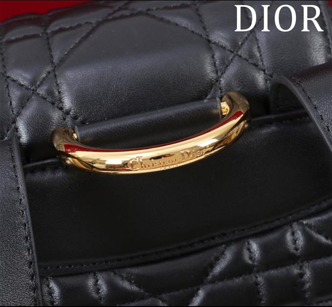 2025228Y880P203437284