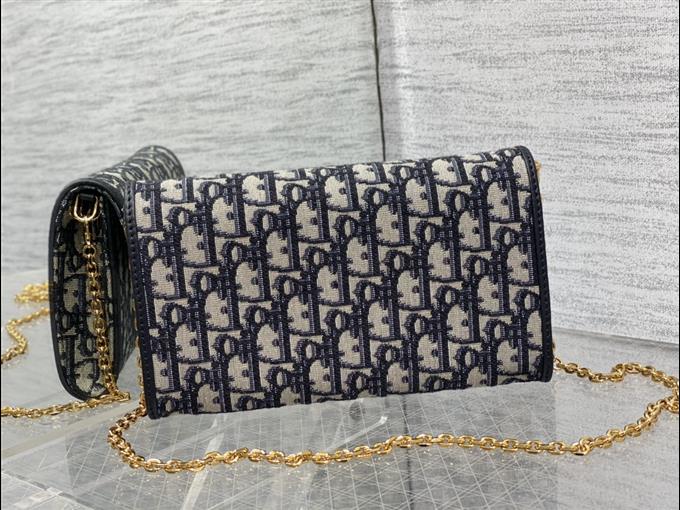 2025228Y520P21011110