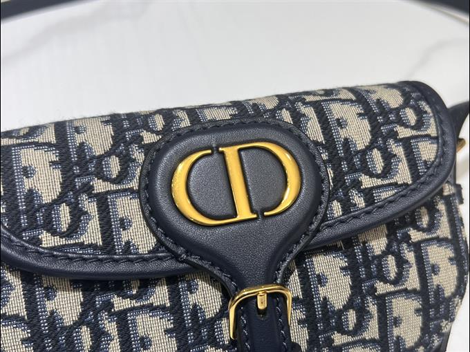 2025228Y550P21011396