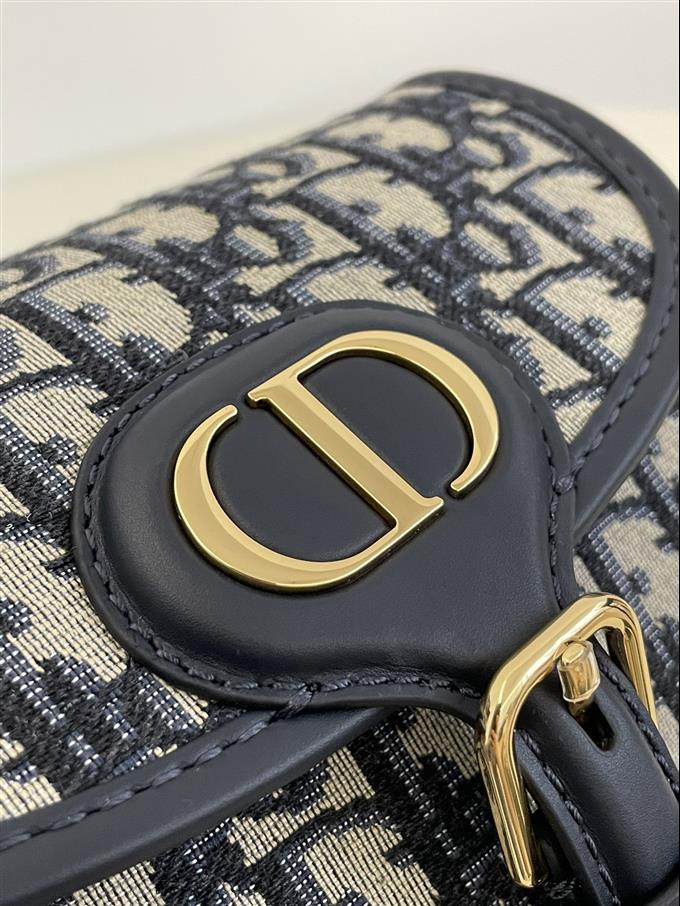 2025228Y550P21011505