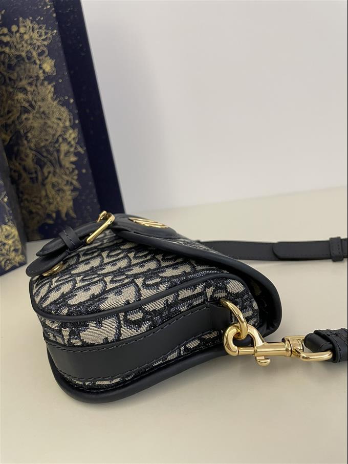 2025228Y550P21011568