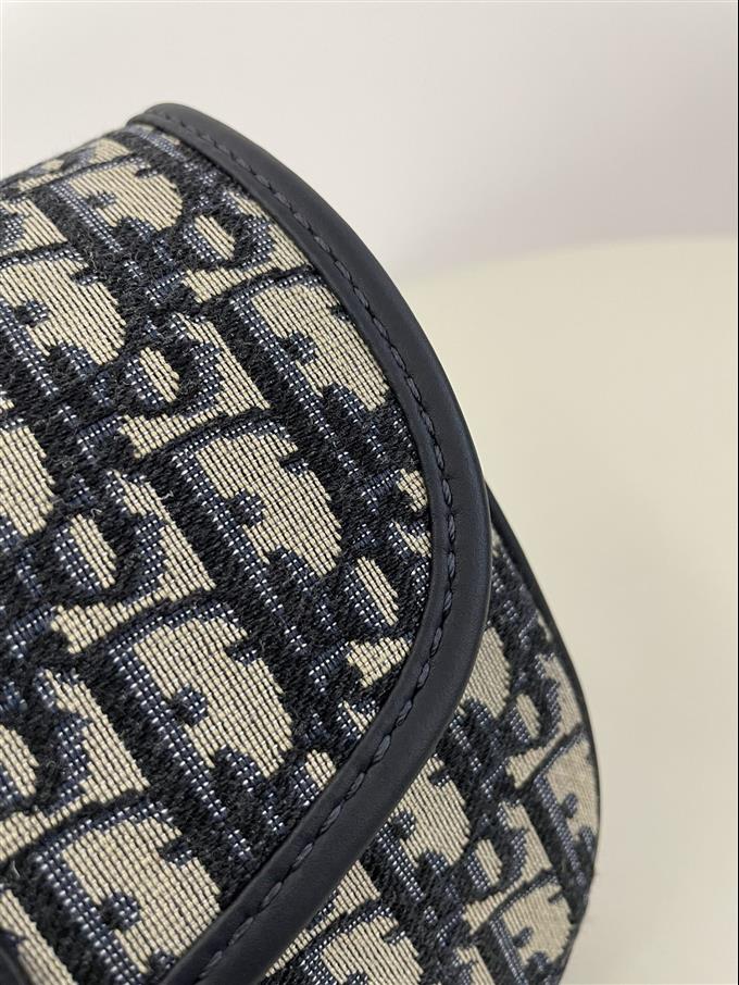 2025228Y600P21014201