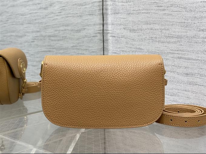 2025228Y650P21016490