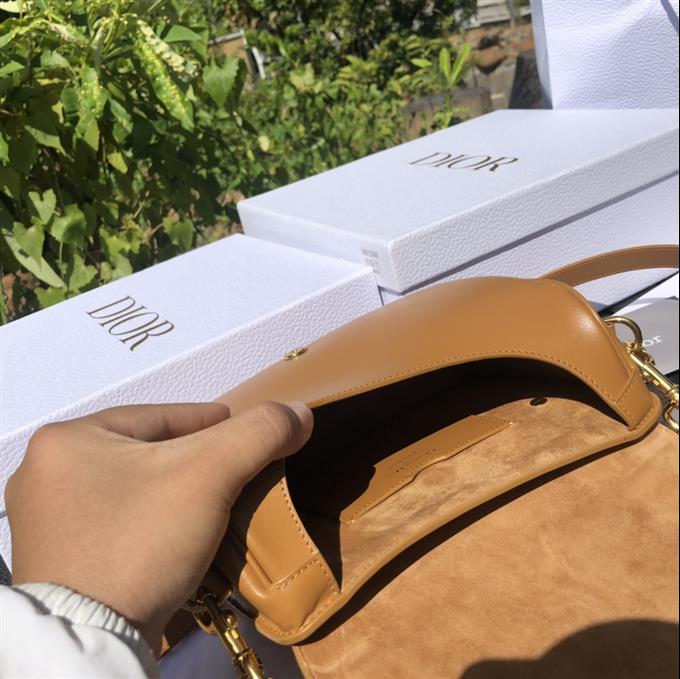 2025228Y880P21010748