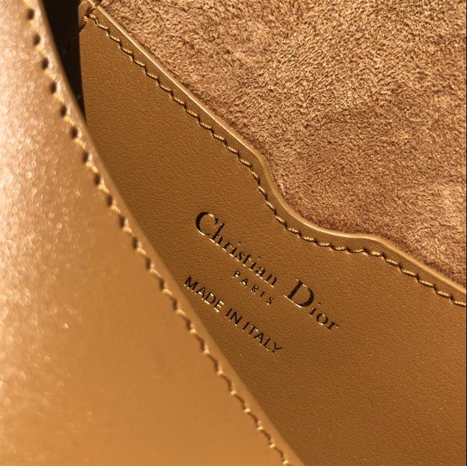 2025228Y880P21010764