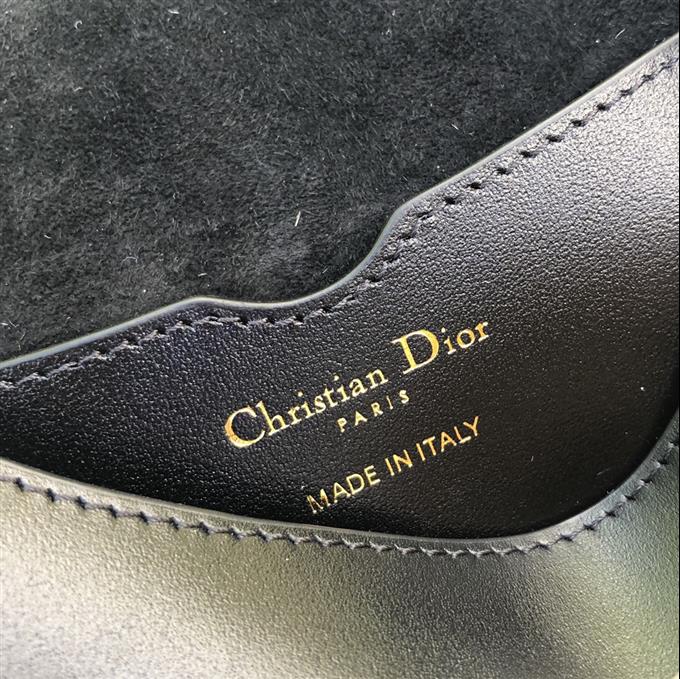 2025228Y880P21010888