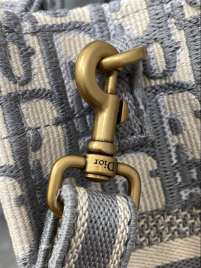 2025228Y380P212210649