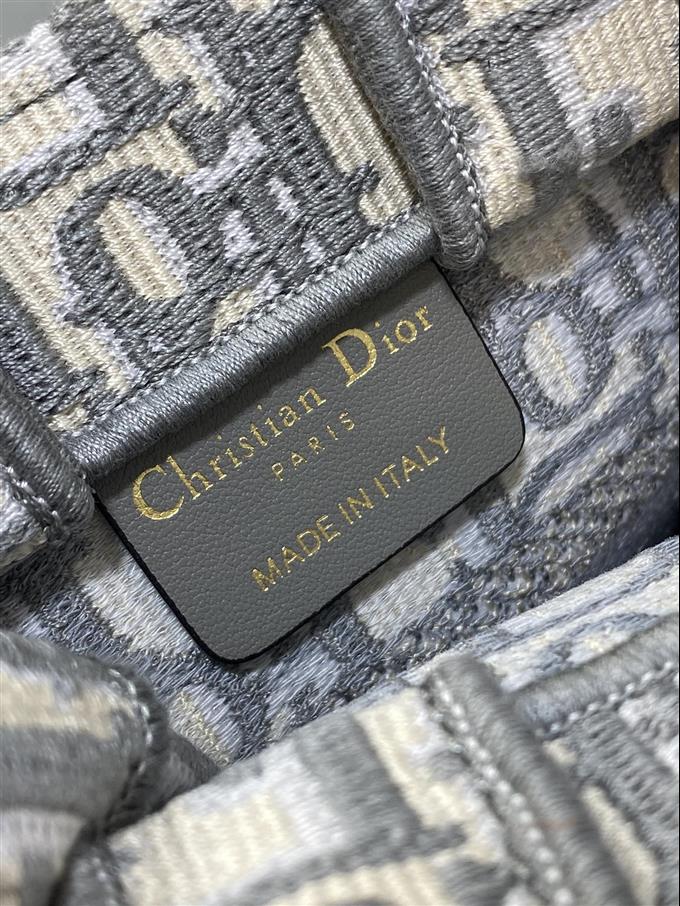 2025228Y380P212210680