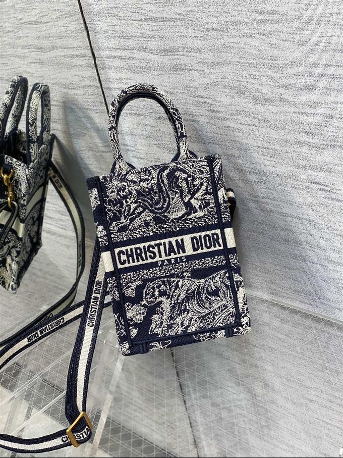 2025228Y380P212211140