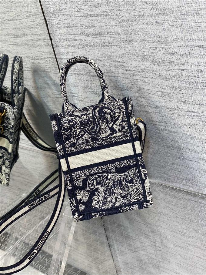 2025228Y380P212211203