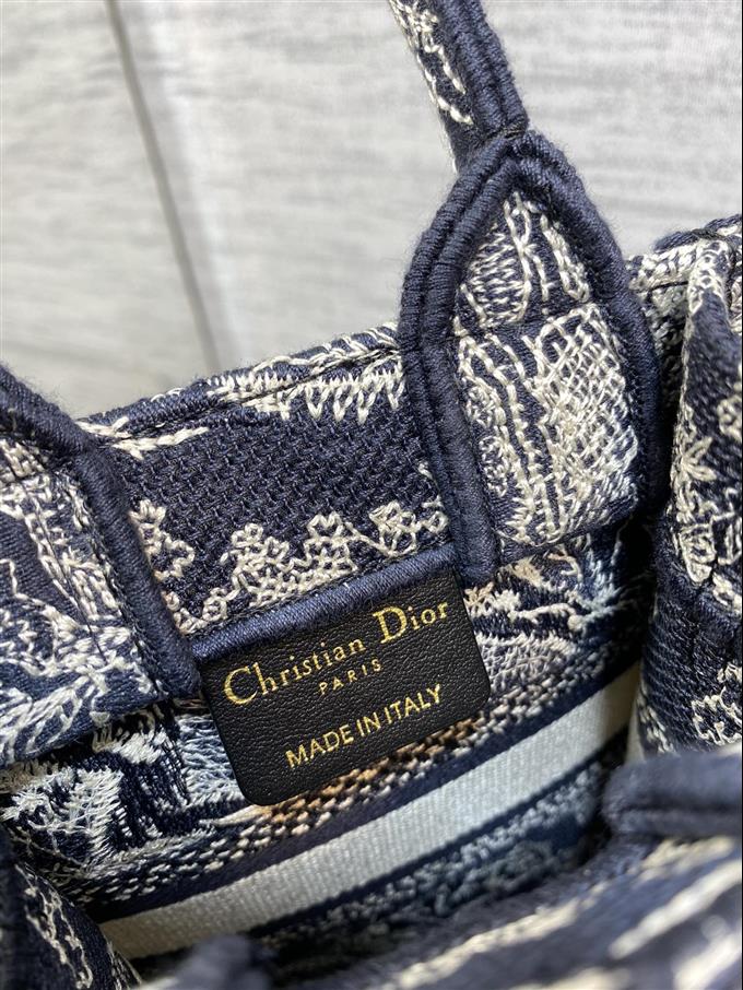 2025228Y380P212211266