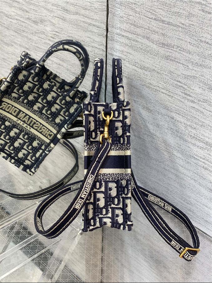 2025228Y380P21221161