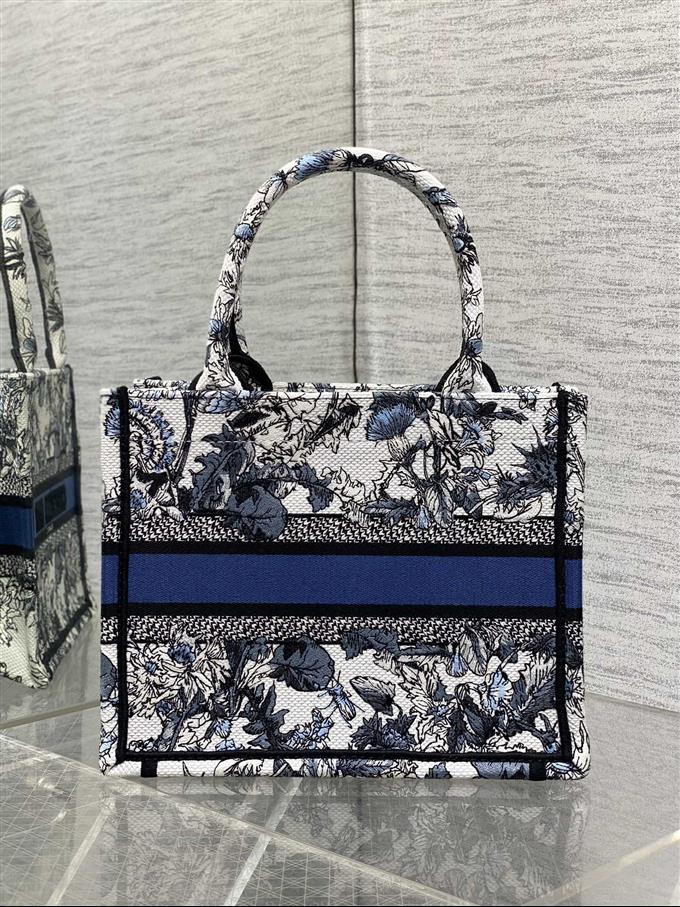 2025228Y450P212150153