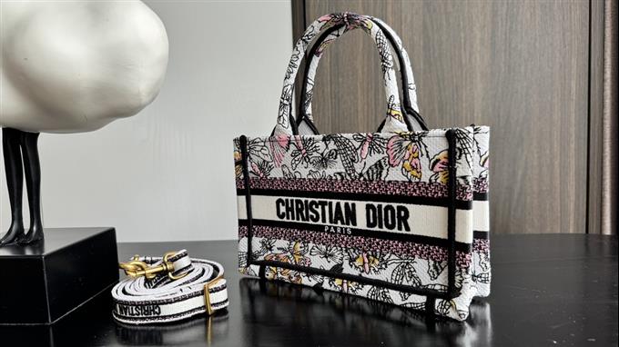 2025228Y480P203759325