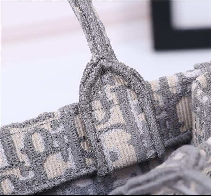 2025228Y500P203748871