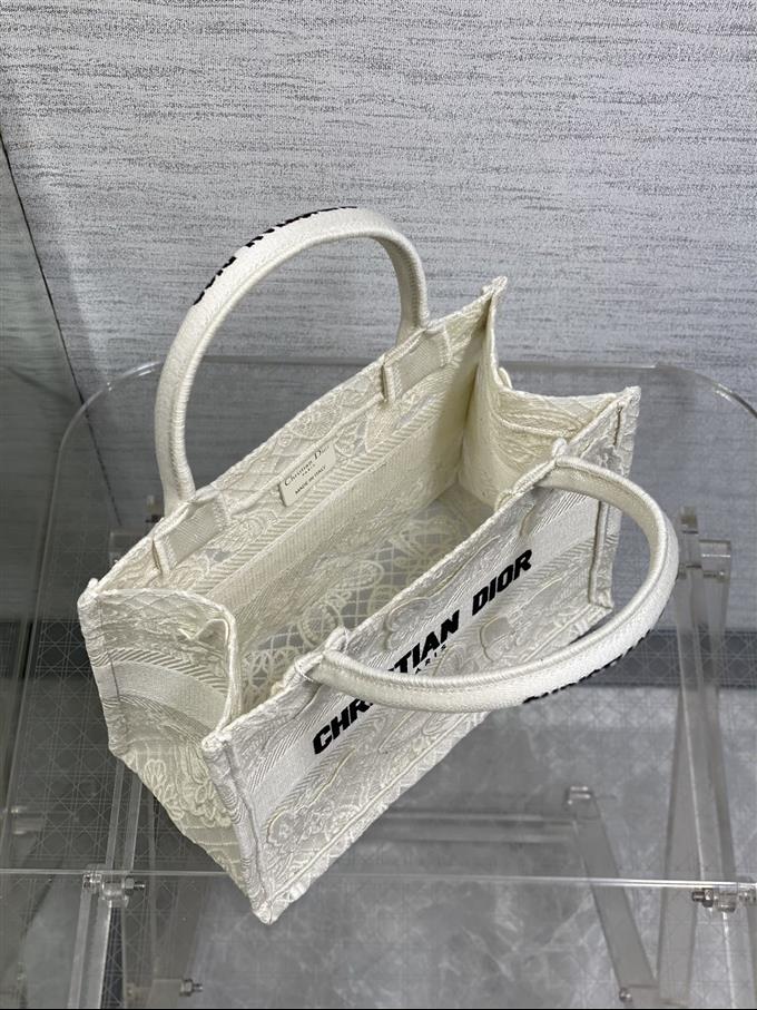 2025228Y500P20380824