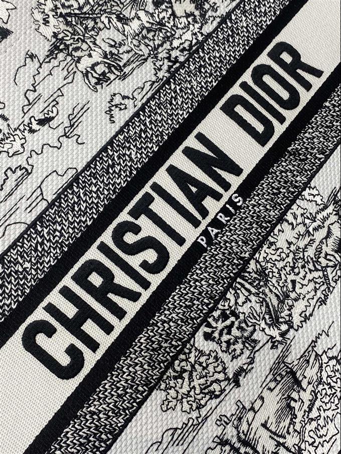 2025228Y500P212152392