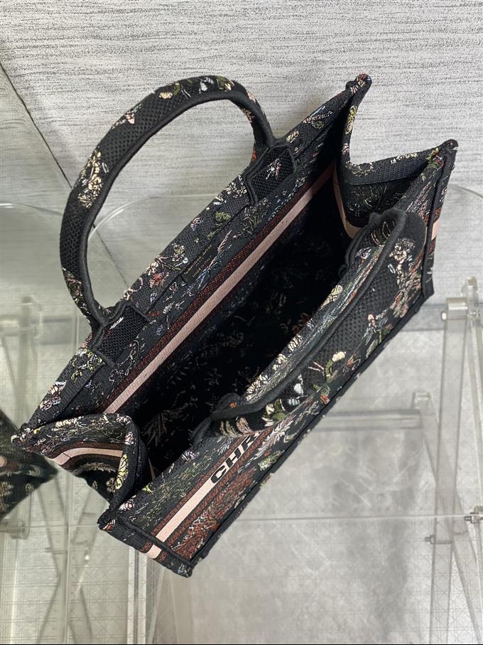 2025228Y500P212152771