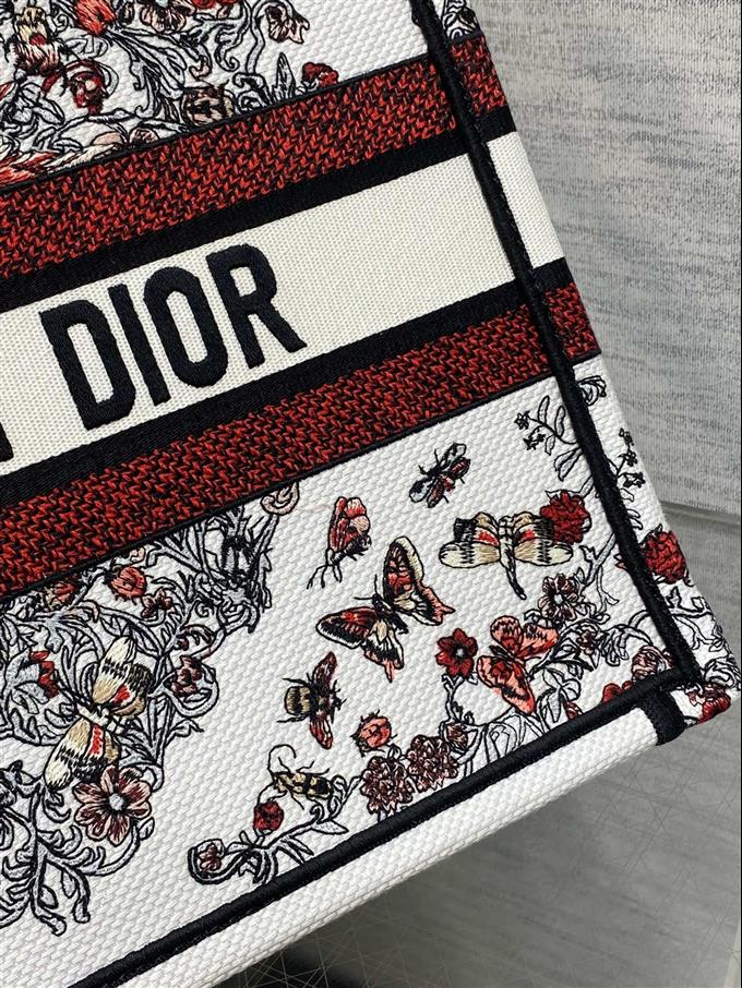 2025228Y500P212153696