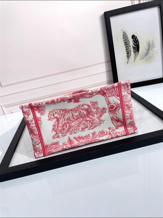 2025228Y550P203750392