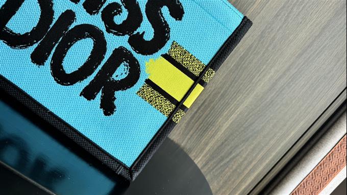 2025228Y550P203751544