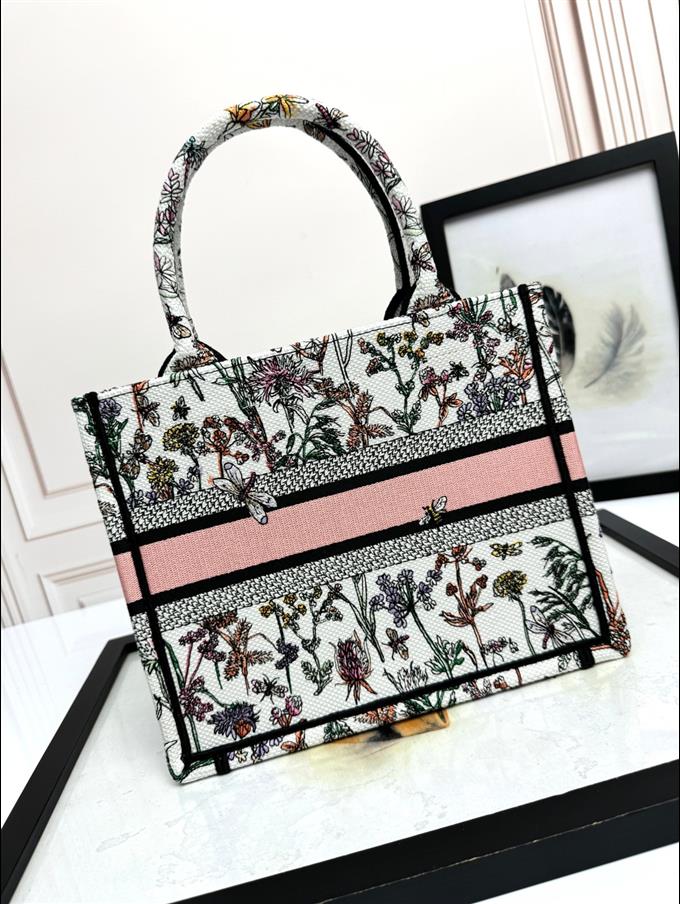 2025228Y550P20381310