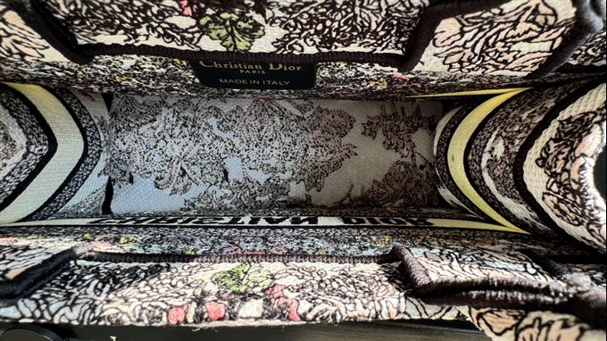 2025228Y550P20381955