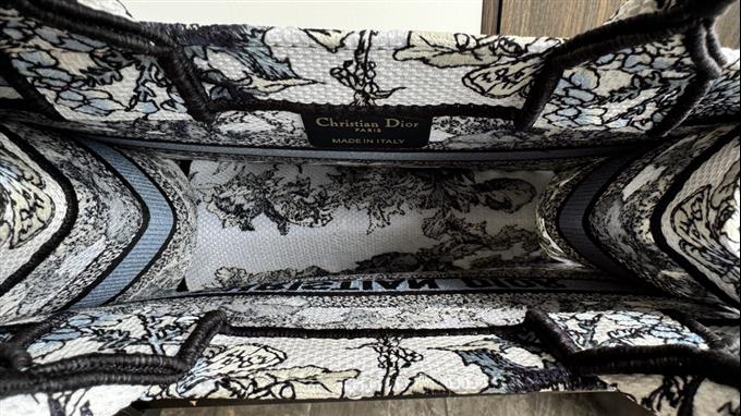 2025228Y550P20382379