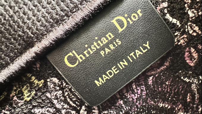 2025228Y550P20382678