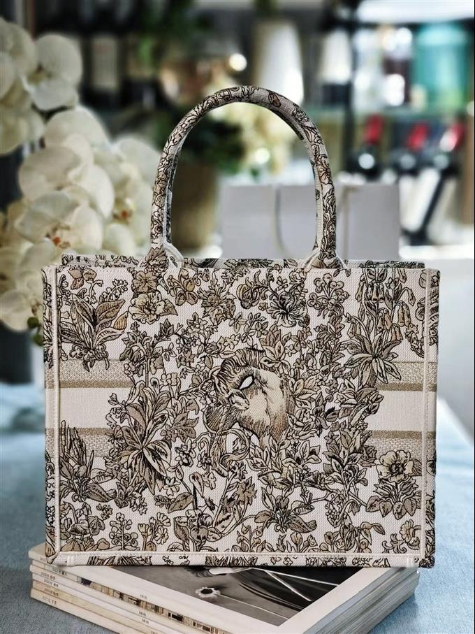 2025228Y550P203832550