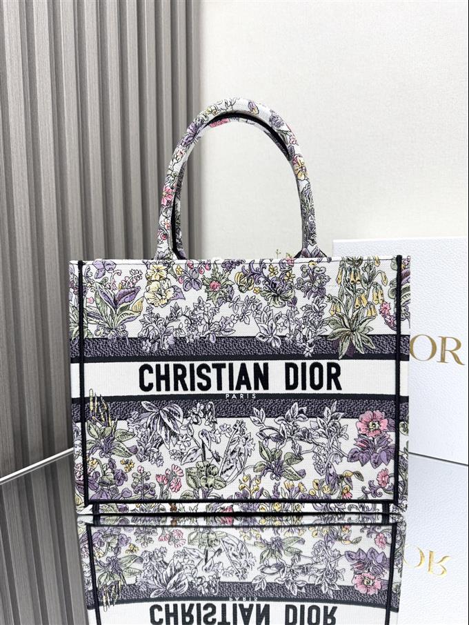 2025228Y550P203832613