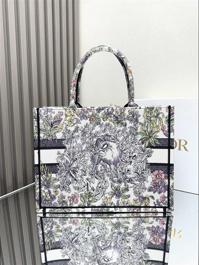 2025228Y550P203832659