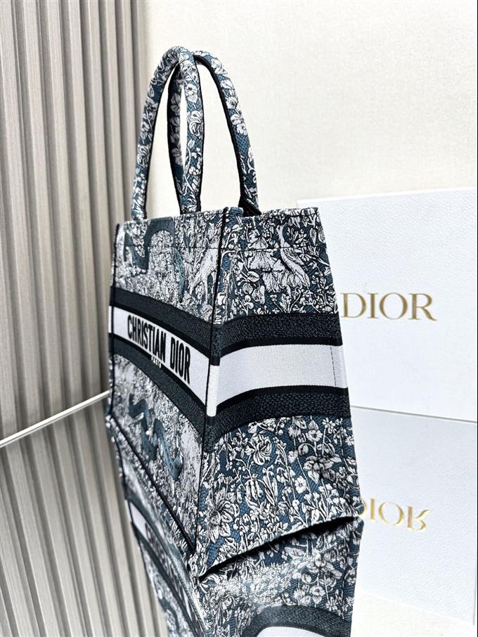 2025228Y550P203833257