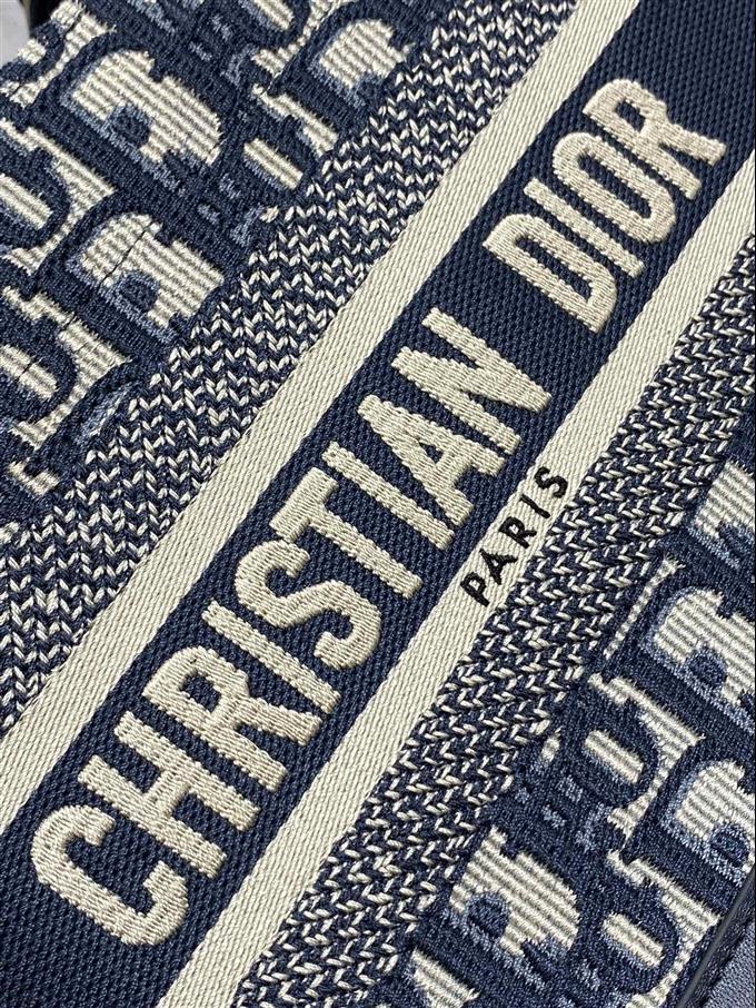 2025228Y550P20383579