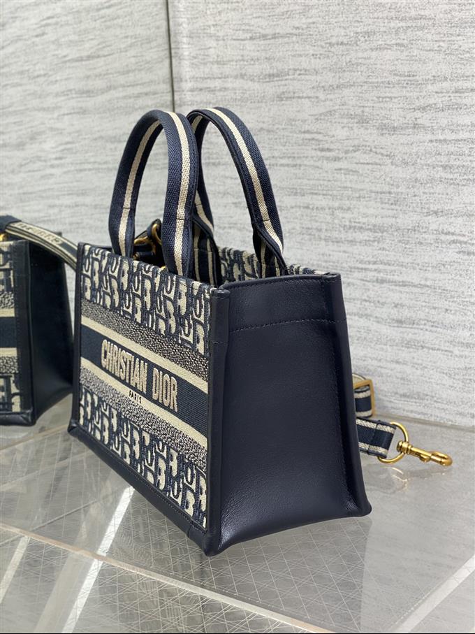 2025228Y550P20383610