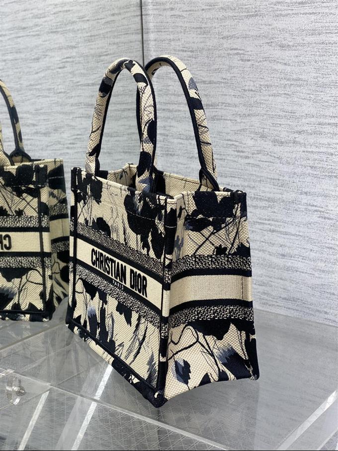 2025228Y550P20383770